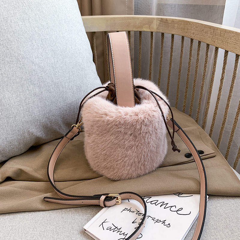 Faux Fur Bags Women Bucket Plu - đánh giá và giá Women Bags Max