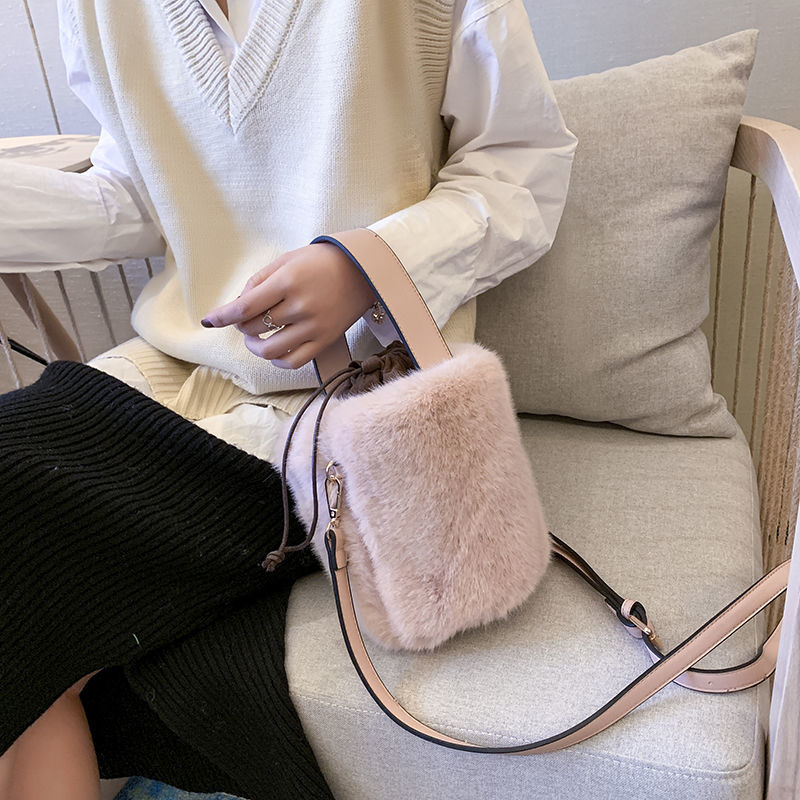 Faux Fur Bags Women Bucket Plu - đánh giá và giá Women Bags Max